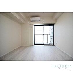 プレール・ドゥーク東新宿III 705 7階ワンルームのリビング/ダイニング