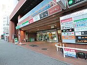 ファミリーマート名古屋金山二丁目店