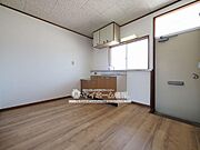 木目調がぬくもり感じるDK