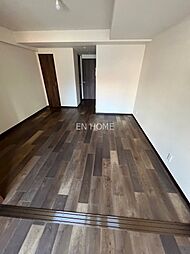 ブリリアントジュネス本町 502 5階1LDKのリビング/ダイニング