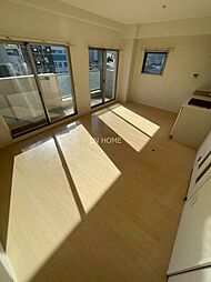 アジール上町 401 4階1LDKのリビング/ダイニング