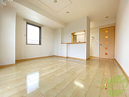 マウントック・フォルテ 2階1LDKのリビング/ダイニング