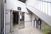 シンプルなのにとても豪華なエントランスですね。