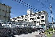 神戸市立枝吉小学校 996m