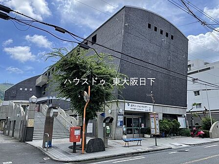 日下行政サービスセンター (日下リージョンセンター内)●営業時間_9:00～17:30●休業日_土/日曜/祝日/年末年始(12/29～1/3)●主要業務_住民票、印鑑登録など●駐車場有 180m