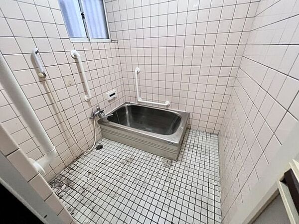 浴室を拡大表示