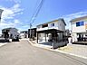 外観：前面道路含む現地写真