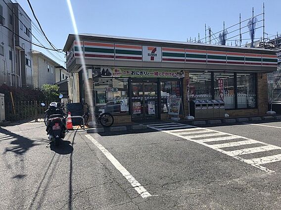 セブン-イレブ...