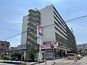 ウエルシア川口栄町店 450m