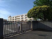 川口市立新郷南小学校 350m