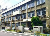 川口市立飯仲小学校 740m