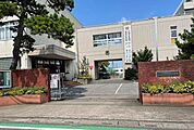 川口市立戸塚中学校 1900m