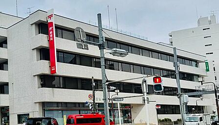 川口郵便局 110m