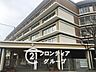 周辺：向島秀蓮小中学校（初等部） 徒歩5分。 400m