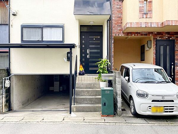 玄関を拡大表示