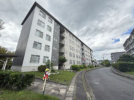 マイホームは一生に一度の大きな買い物だからこそ、納得いくまで情報を集めてほしいと思います。疑問はどんどんスタッフにぶつけてください