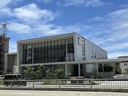 みずほ足クリニック【診療科目】整形外科、リハビリテーション科、内科 【診療時間】9時〜12時、15時〜18時 【休診日】土曜午後、木曜、日曜・祝日 【駐車場】29台 260m