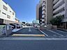 駐車場：平面駐車場と、機械式の駐車場が完備されています。