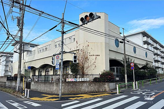 氷川児童館の外...