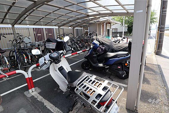 バイク置場