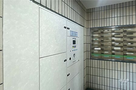 宅配ボックスと共用ポスト