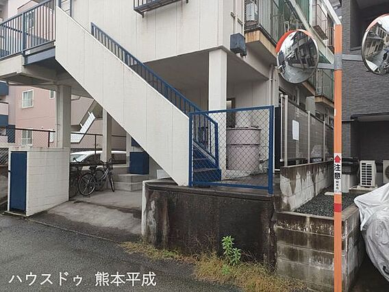 裏面　駐輪スペ...