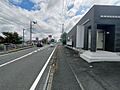 前面道路です