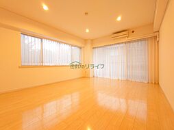 東急田園都市線 三軒茶屋駅 徒歩5分の賃貸マンション 2階1Kのリビング/ダイニング