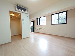 京王井の頭線 明大前駅 徒歩4分の賃貸マンション 4階1Kのリビング/ダイニング