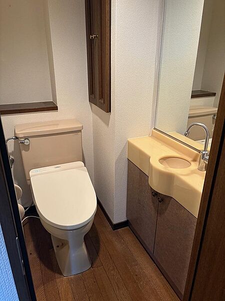 トイレを拡大表示