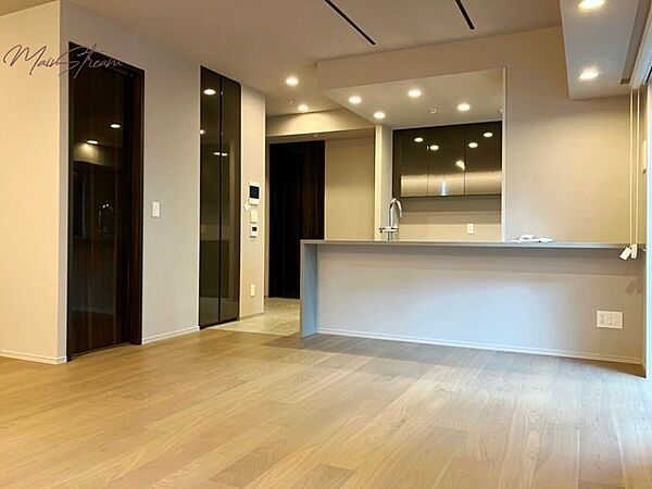apartment 東京都千代田区内神田1丁目
地図を見る