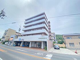 香川県高松市室新町1052（賃貸マンション1LDK・4階・43.56㎡） その1