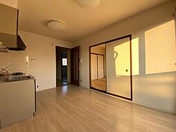 高松琴平電気鉄道長尾線 池戸駅 徒歩11分の賃貸アパート 2階2DKのリビング/ダイニング