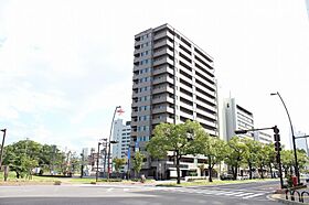 香川県高松市寿町一丁目4-8（賃貸マンション3LDK・11階・70.00㎡） その1