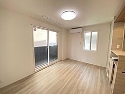 アルチェヴィータ 201 2階1LDKのリビング/ダイニング