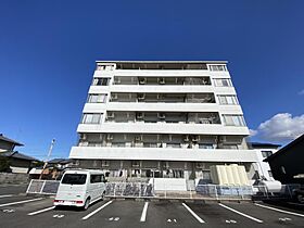 グリーンヒルズ片山 403 ｜ 香川県高松市新田町甲2205（賃貸マンション1LDK・4階・63.40㎡） その1