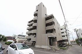 クレール・オゴ 405 ｜ 香川県高松市木太町2813-2（賃貸マンション1K・4階・29.70㎡） その1