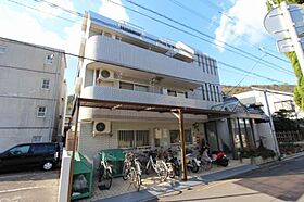 宮脇第8マンション 203 ｜ 香川県高松市宮脇町ニ丁目14-22（賃貸マンション1DK・2階・33.41㎡） その1