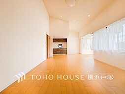 コモンヒルズ安針台海の手一番館 4LDKのリビング/ダイニング