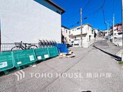 【Frontal road】周辺環境とのコラボレーションにより明るく開放的な空間を演出しております。