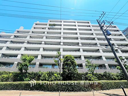 「Appearance」洗練されたフォルムと美しい街並みに映える外観。住まう誇りを感じさせる、上質感あふれるレジデンス。