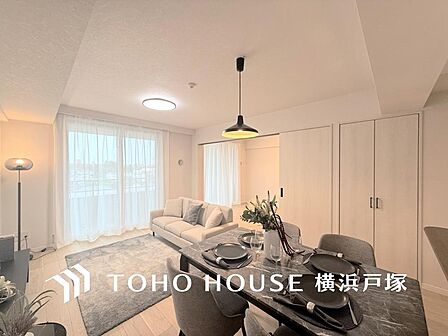 造りこんだ空間演出の妙が生み出す光と質のハーモニーはこの住宅のクオリティの良さを実感させてくれます。