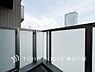 バルコニー：【Balcony】気持ちのいい空が見渡せる広いバルコニー。爽やかな風を感じて、心躍る素敵な暮らしがはじまります。