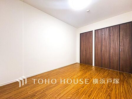 【Room】家族一人ひとりの大切なプライベート空間。趣味・感性で個性的に飾って頂けるようシンプルに仕上げてあります。自分時間を充実させながら心豊かなひとときを過ごすための大切な空間。