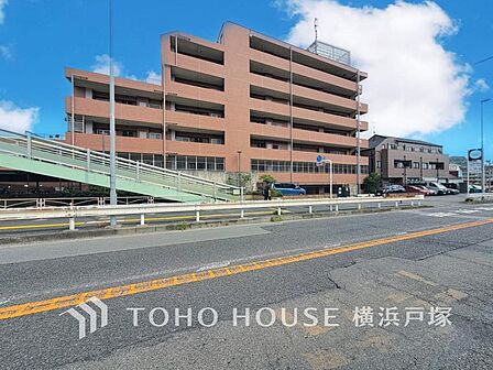 【Appearance】流行に左右されず、将来にわたって価値が継続する「上質」な佇まい。おしゃれな雰囲気や自然の潤い、親しみやすさといった個性を、街に新たな価値をもたらし続ける。