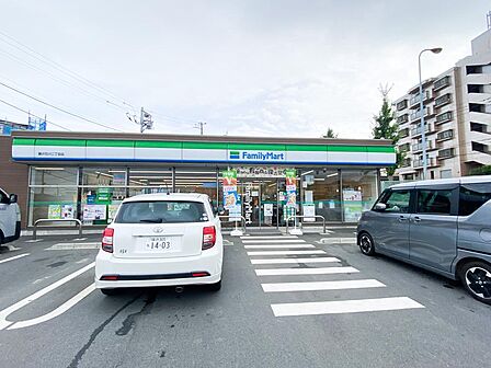 ファミリーマート 藤沢石川二丁目店まで約2100m。