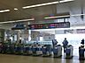 周辺：小田急線海老名駅まで約1400ｍ。特急ロマンスカーも停車する、海老名市の中心的なターミナル駅です。東口の「ビナウォーク」や西口の「ららぽーと海老名」に直結しており、一日中多くの人々で賑わいます。