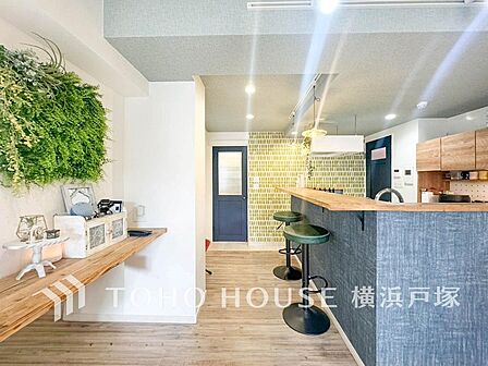【Kitchen】お料理の上手な方が、独壇場でお料理の腕を披露するスタイルに向いているキッチンです。