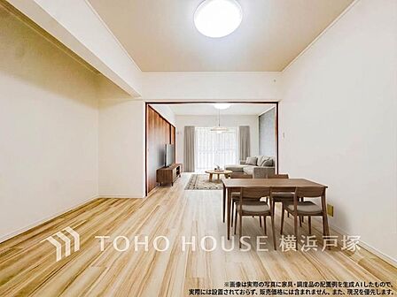 【Living room】光と風が溢れる開放的なリビングダイニングには自然と家族みんなが集まってきます。明るく穏やかな空気の中で飲んだり、食べたり、笑ったり。