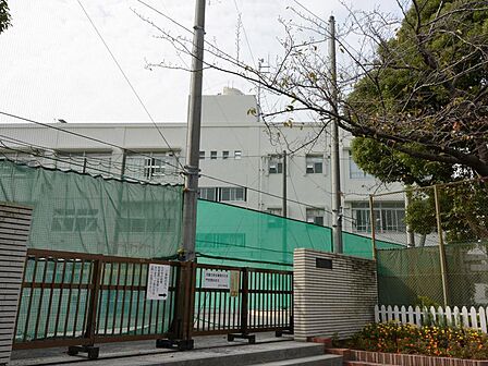 横浜市立汲沢小学校まで約1607m